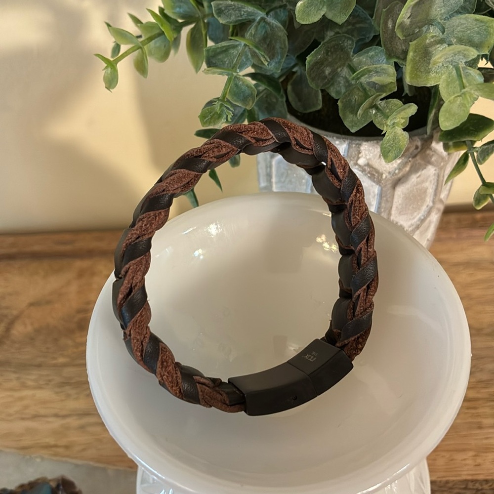 Handcrafted Brown Woven Leather and Stainless Steel Bracelet - Picture 3 of 6
